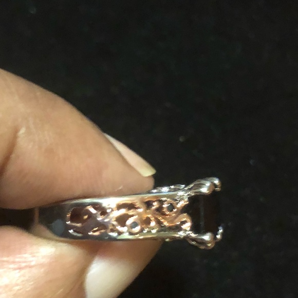 Ring - Picture 2 of 3